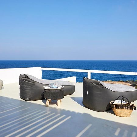 Infinite Blue Luxury Suites Тира Экстерьер фото