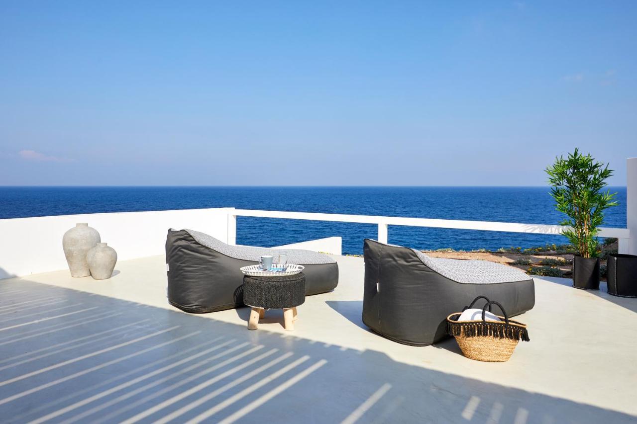 Infinite Blue Luxury Suites Тира Экстерьер фото